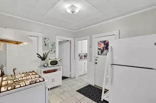 13 Alger St, New London, CT 06320 - Photo 3