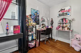 13 Alger St, New London, CT 06320 - Photo 9
