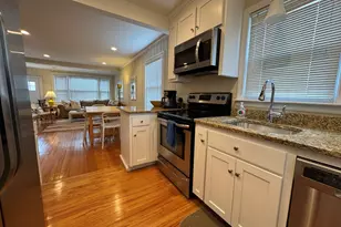 42 Parkway S, New London, CT 06320 - Photo 3