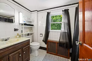 34 Rutland St, Waterbury, CT 06708 - Photo 21