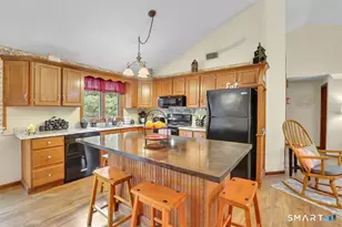 197 Dana Ln, Meriden, CT 06451 - Photo 7