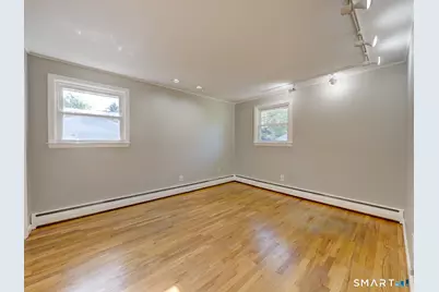 38 Portage Road, West Hartford, CT 06117 - Photo 21