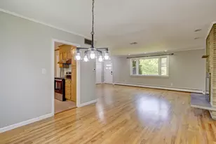 38 Portage Rd, West Hartford, CT 06117 - Photo 7