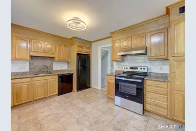 38 Portage Road, West Hartford, CT 06117 - Photo 9