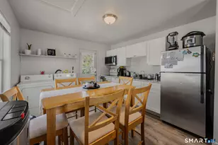 158 Midway Oval, Groton, CT 06340 - Photo 7