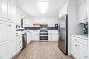 15 Wicks Manor Dr, Danbury, CT 06810 - Photo 3