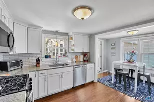 2 Alpine St, Manchester, CT 06040 - Photo 9