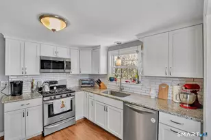 2 Alpine St, Manchester, CT 06040 - Photo 7