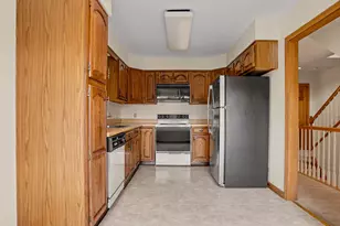 21 L Hermitage Dr, Shelton, CT 06484 - Photo 11