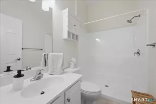 38 Hope St, East Lyme, CT 06357 - Photo 23