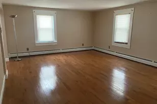 300 Charter Oak St, Manchester, CT 06040 - Photo 5