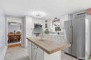 9 Overhill Rd, Enfield, CT 06082 - Photo 5