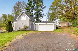 670 Hanover Rd, Meriden, CT 06451 - Photo 3