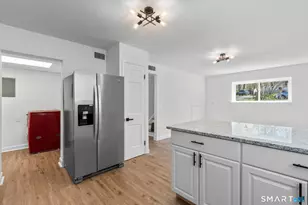 12 Garden Ct, Groton, CT 06355 - Photo 7