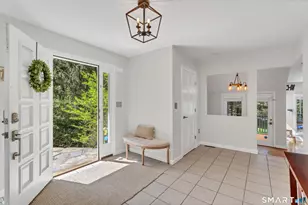 72 Inchcliffe Dr, Ledyard, CT 06335 - Photo 7