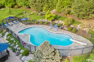 38 Brodwood Dr, Stamford, CT 06902 - Photo 31