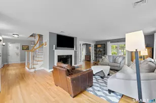 38 Brodwood Dr, Stamford, CT 06902 - Photo 13