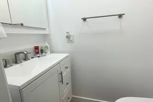177 Kennedy Dr, Bridgeport, CT 06606 - Photo 21