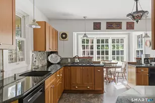 104 Putnam Rd, Pomfret, CT 06259 - Photo 7