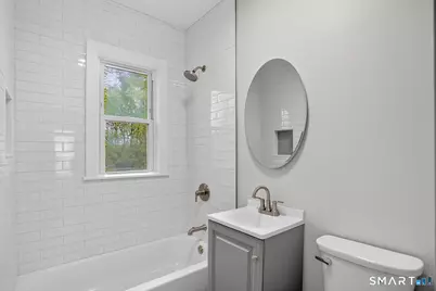 95 Parrott Avenue, Bridgeport, CT 06606 - Photo 15