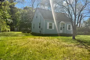 10 Monroe St, North Haven, CT 06473 - Photo 3