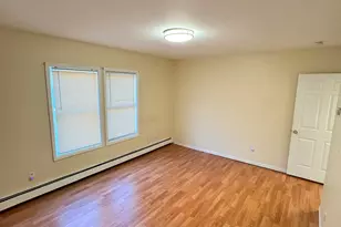 22 Orchard St, Stamford, CT 06902 - Photo 9
