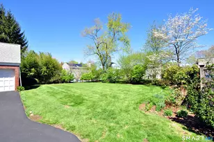 102 Ridgewood Rd, West Hartford, CT 06107 - Photo 3