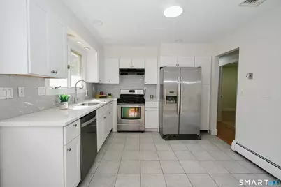 12 Crane Place, Simsbury, CT 06070 - Photo 5