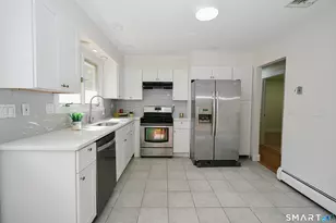 12 Crane Pl, Simsbury, CT 06070 - Photo 5