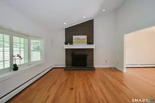 12 Crane Pl, Simsbury, CT 06070 - Photo 9