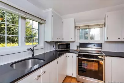10 Garden City Road, Darien, CT 06820 - Photo 11
