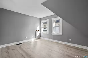 362 Sigourney St, Hartford, CT 06112 - Photo 25