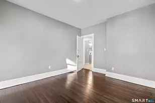 362 Sigourney St, Hartford, CT 06112 - Photo 17