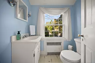 236 Ridgewood Rd, West Hartford, CT 06107 - Photo 29