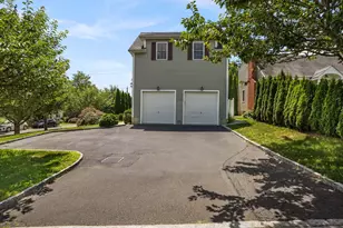 56 Barholm Ave, Stamford, CT 06907 - Photo 25