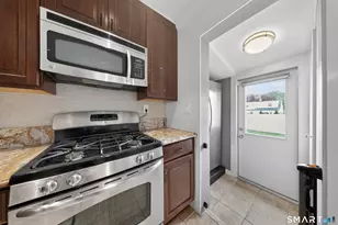 138 Houston Terrace, Stamford, CT 06902 - Photo 15