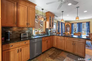 24 Hillcrest Ave, Wethersfield, CT 06109 - Photo 15