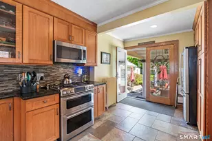 24 Hillcrest Ave, Wethersfield, CT 06109 - Photo 17