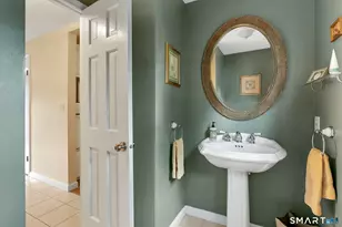 152 Surrey Dr, Wethersfield, CT 06109 - Photo 19