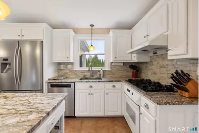 152 Surrey Drive, Wethersfield, CT 06109 - Photo 11