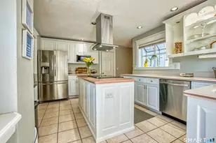 21 Lancaster Rd, Manchester, CT 06040 - Photo 5