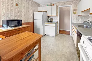 1 Strawberry Hill Ct, Stamford, CT 06902 - Photo 9