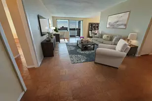 1 Strawberry Hill Ct, Stamford, CT 06902 - Photo 3