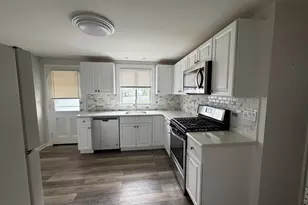 52 Maple Ave, North Haven, CT 06473 - Photo 5