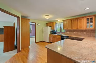 25 Michele Dr, Portland, CT 06480 - Photo 9