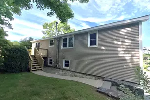25 Pleasant View Dr, Middletown, CT 06457 - Photo 3