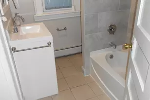 254 Wayne St, Bridgeport, CT 06606 - Photo 9