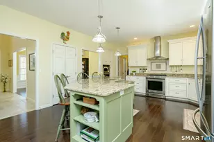 10 Heritage Rd, Putnam, CT 06260 - Photo 13
