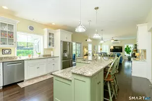 10 Heritage Rd, Putnam, CT 06260 - Photo 7