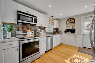 7 Mountain View Ave, Enfield, CT 06082 - Photo 7